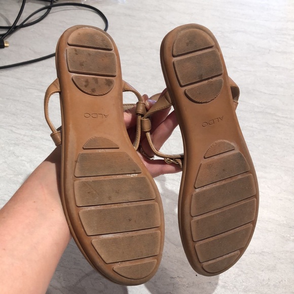Aldo 8.5 Nude T-strap Flat Sandals with Gold Hardware. - Picture 7 of 10